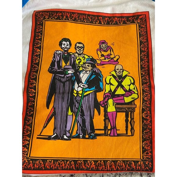 DC Comics Villains Graphic T-Shirt M Joker Lex Luthor Raglan Sleeves CultureFly - Picture 9 of 9